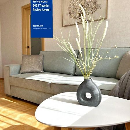 New Apartment With A View In The Town Center Narva Bagian luar foto