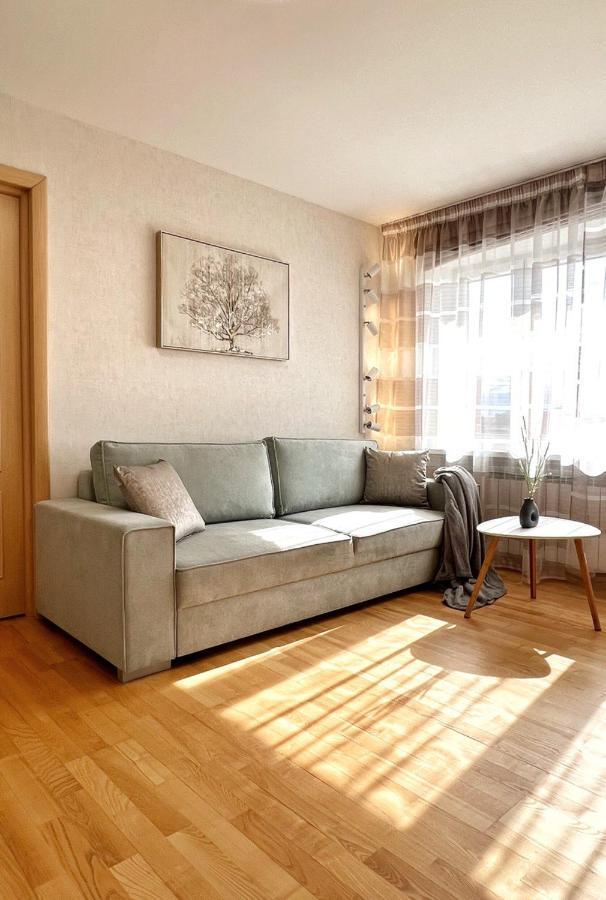 New Apartment With A View In The Town Center Narva Bagian luar foto